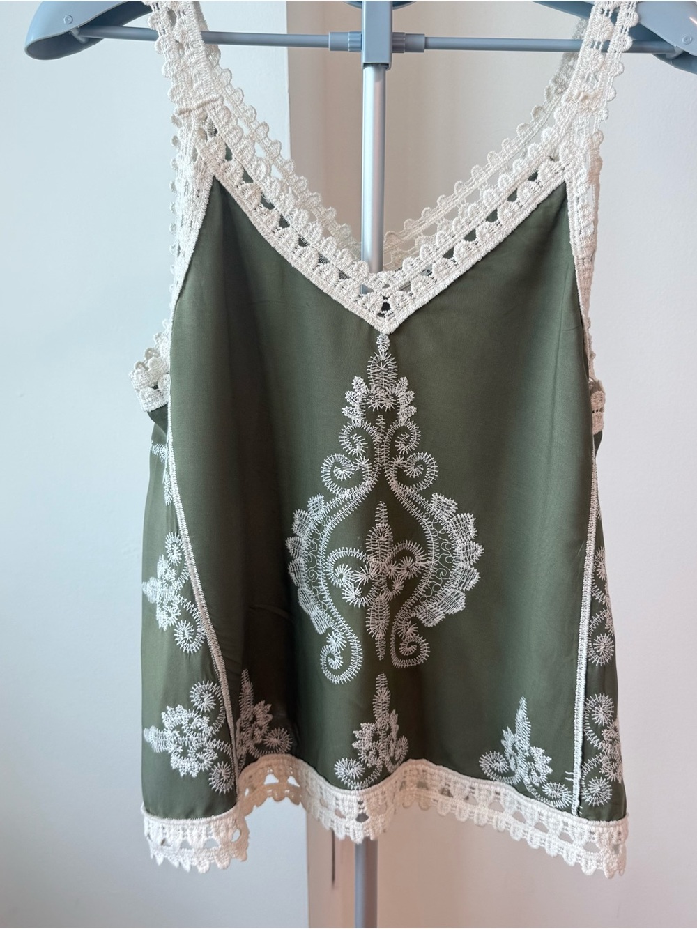 Ultra Pink Olive Green Embroidered Boho Camisole Top Crochet Trim Size L